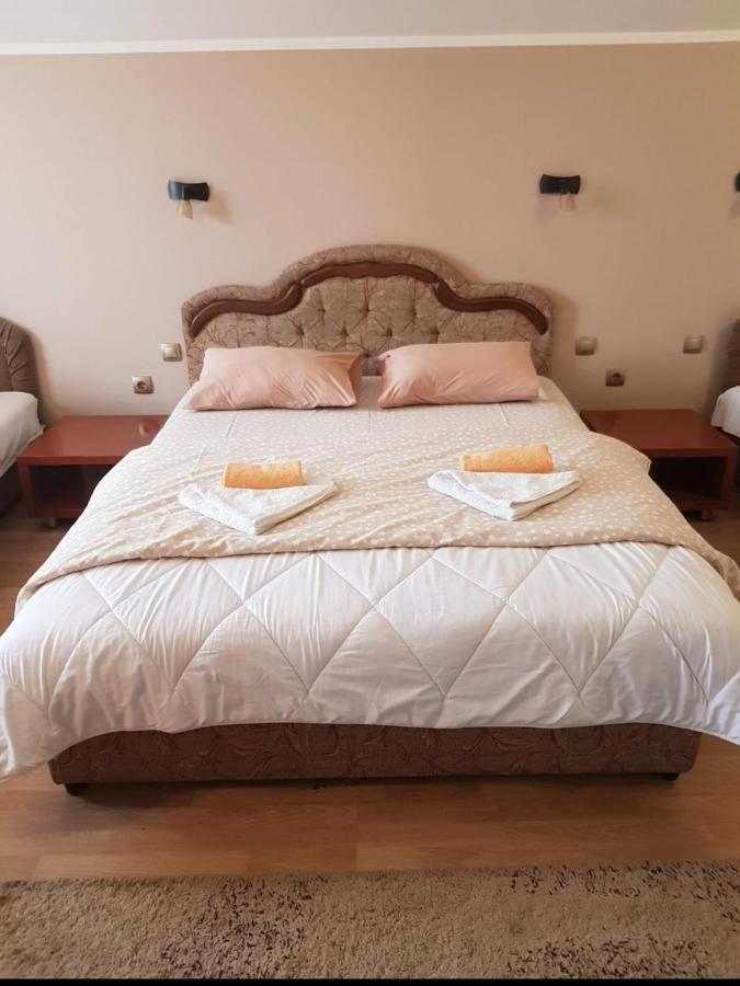 Guest House Vila Bor Novi Sad Eksteriør bilde