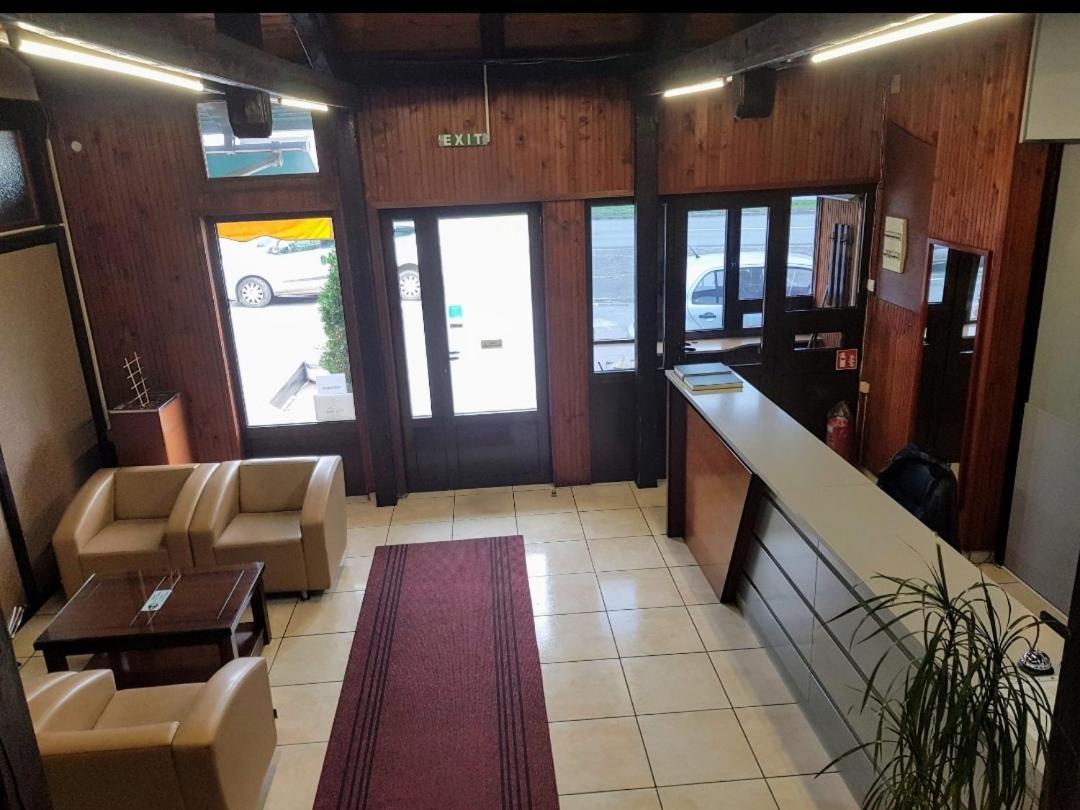 Guest House Vila Bor Novi Sad Eksteriør bilde